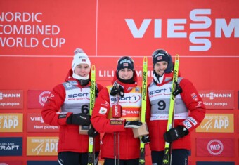 Die Sieger bei den Herren: Jens Luraas Oftebro (NOR), Jarl Magnus Riiber (NOR), Joergen Graabak (NOR), (l-r)