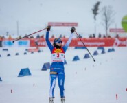 Minja Korhonen (FIN) feiert ihr erstes Podium im Weltcup.