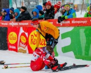Maria Gerboth (GER) kümmert sich um Claudia Purker (AUT)