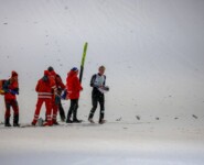 Das wichtigste Bild: Jens Luraas Oftebro (NOR) steht wieder.