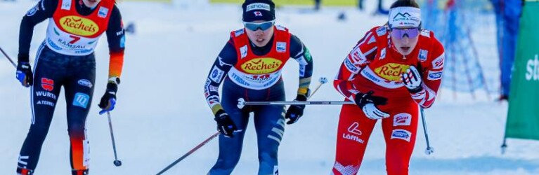 Die Verfolgerinnen: Jenny Nowak (GER), Anju Nakamura (JPN), Lisa Hirner (AUT), (l-r)