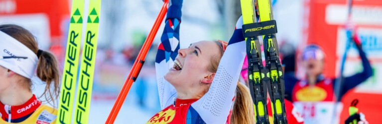 Ida Marie Hagen (NOR) feiert ihren ersten Weltcupsieg.