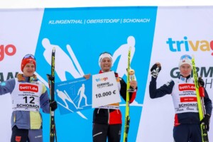 Johannes Lamparter (AUT, Mitte) war der erste Sieger der German Trophy. Julian Schmid (GER, links) und Jens Luraas oftebro (NOR, rechts) belegten die Plätze zwei und drei.