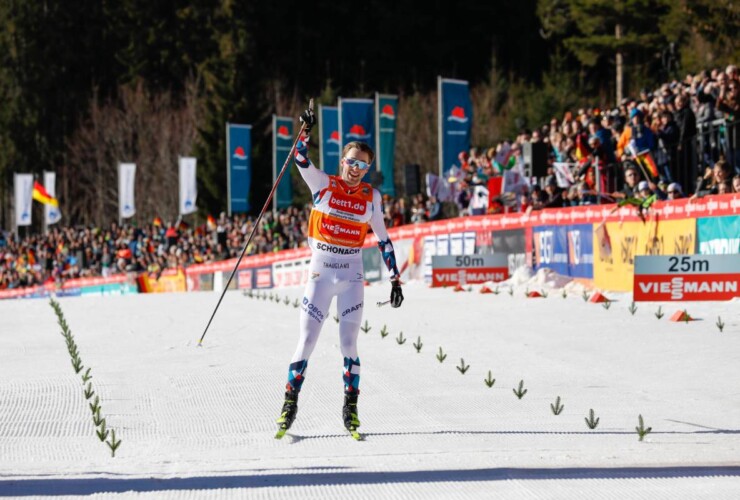 Jarl Magnus Riiber (NOR) gewinnt in Schonach.