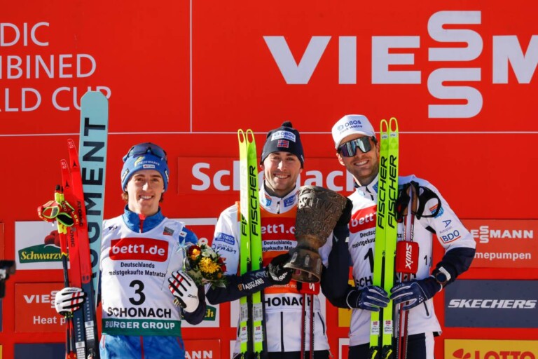 Das Podium der Herren: Stefan Rettenegger (AUT), Jarl Magnus Riiber (NOR), Joergen Graabak (NOR), (l-r)