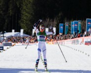 Mari Leinan Lund (NOR) feiert ihren zweiten Weltcupsieg.