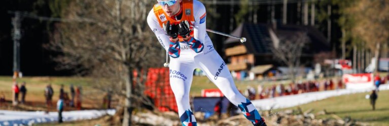 Jarl Magnus Riiber (NOR) allein auf weiter Flur