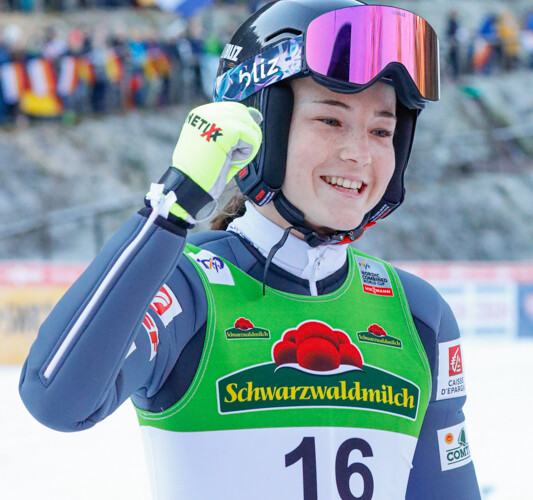 Lena Brocard (FRA) zeigte einen starken Sprung.