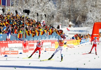 Zielsprint: Johannes Lamparter (AUT), Jarl Magnus Riiber (NOR), Stefan Rettenegger (AUT)