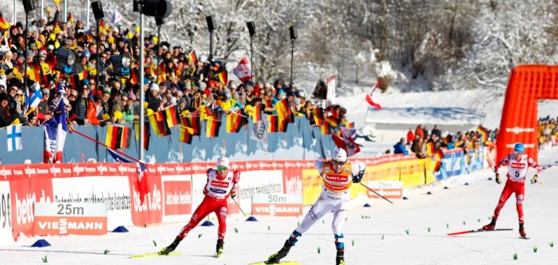 Zielsprint: Johannes Lamparter (AUT), Jarl Magnus Riiber (NOR), Stefan Rettenegger (AUT)