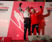 Jarl Magnus Riiber (NOR) und Mari Leinan Lund (NOR) führen die German Trophy an.