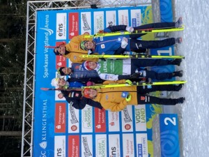 Erfolgreiches Wochenende beim COC in Klingenthal (GER) für diese Herren: Wille Karhumaa (FIN), Fabian Rießle (GER), Jakob Lange (GER) (oben l-r), Tristan Sommerfeldt (GER), Aleksander Skoglund (NOR), Florian Kolb (AUT) (unten l-r)