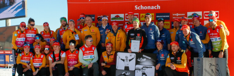 Auch das deutsche Team verabschiedet Fabian Riessle (GER).