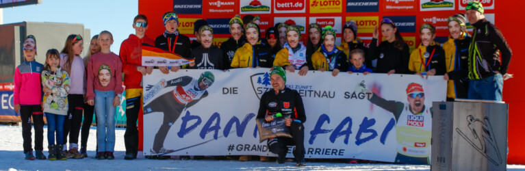 Der Nachwuchs der Skizunft Breitnau verabschiedet Fabian Riessle (GER).