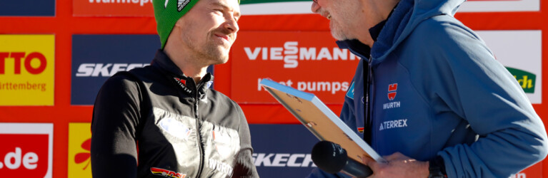 Fabian Riessle (GER) erhält von DSV-Präsident Franz Steinle das Ehrensportabzeichen in Gold.