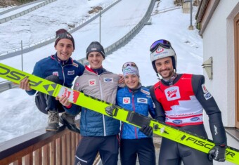 Vorfreude aufs Heimspiel bei den Ski Austria Kombinierern (v.l. Fabio Obermeyr, Florian Kolb, Lisa Hirner, Lukas Greiderer)