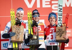 Das Podium des Tages: Joergen Graabak (NOR), Jarl Magnus Riiber (NOR), Stefan Rettenegger (AUT), (l-r)