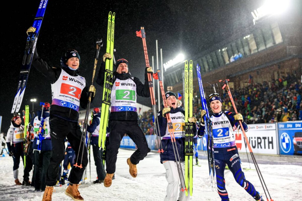Biathlon WM 2024 Frankreichs MixedStaffel gewinnt Gold und