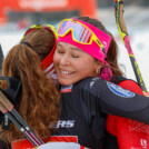 Trost von Annika Malacinski (USA) für Nathalie Armbruster (GER) (r-l)