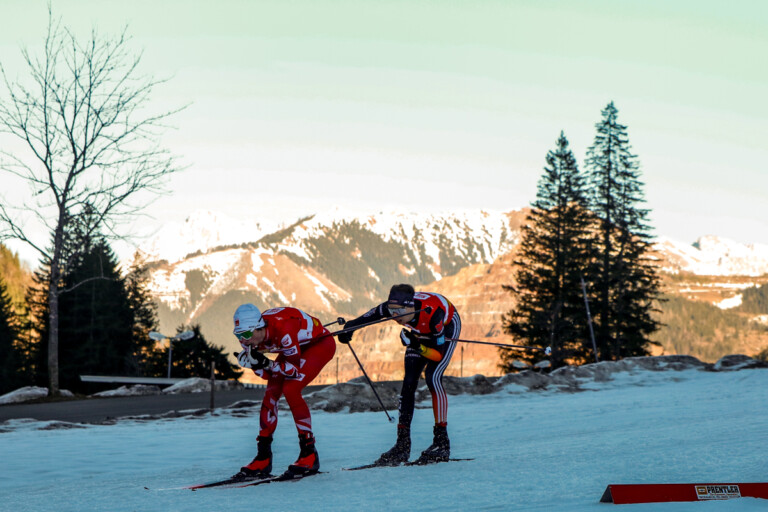 Jonas Fischbacher (AUT), Simon Mach (GER), (l-r) vor dem Erzberg in Eisenerz (AUT)