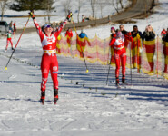 Claudia Purker (AUT) feiert ihren ersten Sieg vor Alexa Brabec (USA) (l-r).