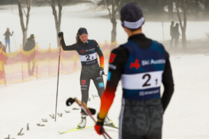 Sophia Maurus (GER I) und Jakob Lange (GER I) (l-r) gewinnen den Mixed Team Sprint in Eisenerz (AUT).