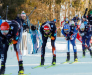 Eero Hirvonen (FIN), beobachtet vom ehemaligen finnischen Chefcoach Petter Kukkonen (FIN)