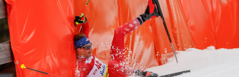 Ben Loomis (USA) war nicht der Einzige, der in der Abfahrt zu Sturz kam.