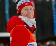 Einar Luraas Oftebro (NOR), derzeit verletzt, ist in Seefeld ebenfalls vor Ort.