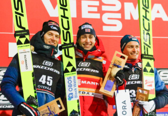 Kristjan Ilves (EST), Jarl Magnus Riiber (NOR), Johannes Lamparter (AUT) (l-r)