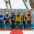 Das Podium beim Mixed Team Sprint in Eisenerz: Laura Pletz (AUT I), Mario Seidl (AUT I), Sophia Maurus (GER I), Jakob Lange (GER I), Marie Naehring (GER II), Simon Mach (GER II), (l-r)