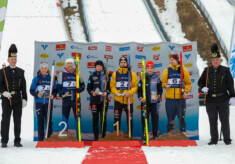 Das Podium beim Mixed Team Sprint in Eisenerz: Laura Pletz (AUT I), Mario Seidl (AUT I), Sophia Maurus (GER I), Jakob Lange (GER I), Marie Naehring (GER II), Simon Mach (GER II), (l-r)