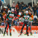 Vinzenz Geiger (GER II) übergibt an Manuel Faisst (GER II) (l-r).