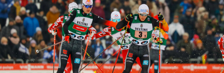 Vinzenz Geiger (GER II) übergibt an Manuel Faisst (GER II) (l-r).