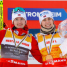 Die beiden besten Kombiniererinnen des Winters: Gyda Westvold Hansen (NOR), Ida Marie Hagen (NOR), (l-r)