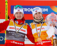 Die beiden besten Kombiniererinnen des Winters: Gyda Westvold Hansen (NOR), Ida Marie Hagen (NOR), (l-r)