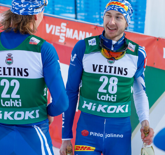 Der Schampus ist nicht für seinen 200. Weltcup: Ilkka Herola (FIN).