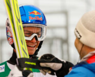 Johannes Lamparter (AUT I) hat nach seinem weiten Sprung gut lachen.