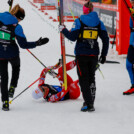 Johannes Lamparter (AUT) kommt erst nach der Ziellinie zu Fall.