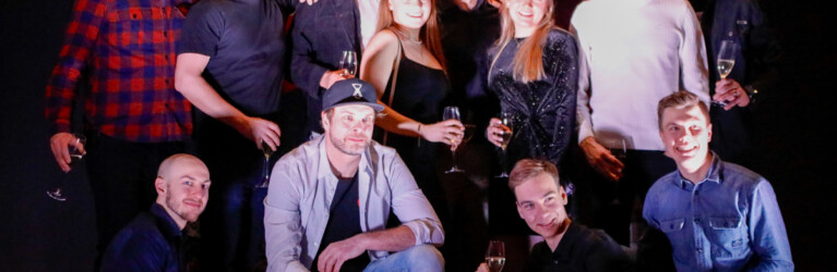 Ossi Manner (FIN), Coach Lauri Asikainen (FIN), Perttu Reponen (FIN), Lasse Moilanen (FIN), Wille Karhumaa (FIN), Eero Hirvonen (FIN), Physio Jari Hiekkavirta (FIN), Ilkka Herola (FIN), Coach Antti Kuisma (FIN), Minja Korhonen (FIN), Heta Hirvonen (FIN), Arttu Maekiaho (FIN)