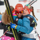 Freude über den Podestplatz: Nathalie Armbruster (GER), Johannes Rydzek (GER), Jenny Nowak (GER)