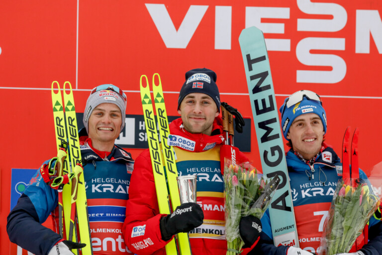 Das Podium der Herren: Johannes Lamparter (AUT), Jarl Magnus Riiber (NOR), Stefan Rettenegger (AUT), (l-r)
