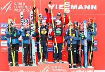 Das einzige Mixed Team-Podium des Winters: Johannes Lamparter (AUT), Lisa Hirner (AUT), Annalena Slamik (AUT), Stefan Rettenegger (AUT), Jens Luraas Oftebro (NOR), Ida Marie Hagen (NOR), Gyda Westvold Hansen (NOR), Joergen Graabak (NOR), Jenny Nowak (GER), Manuel Faisst (GER), Nathalie Armbruster (GER), Johannes Rydzek (GER), (l-r)