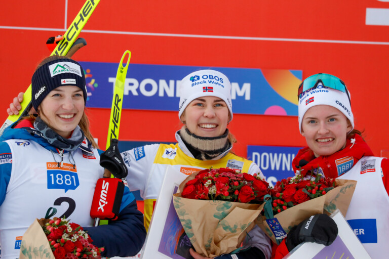 Die Tagessiegerinnen beim Finale: Lisa Hirner (AUT), Ida Marie Hagen (NOR), Gyda Westvold Hansen (NOR) (l-r)