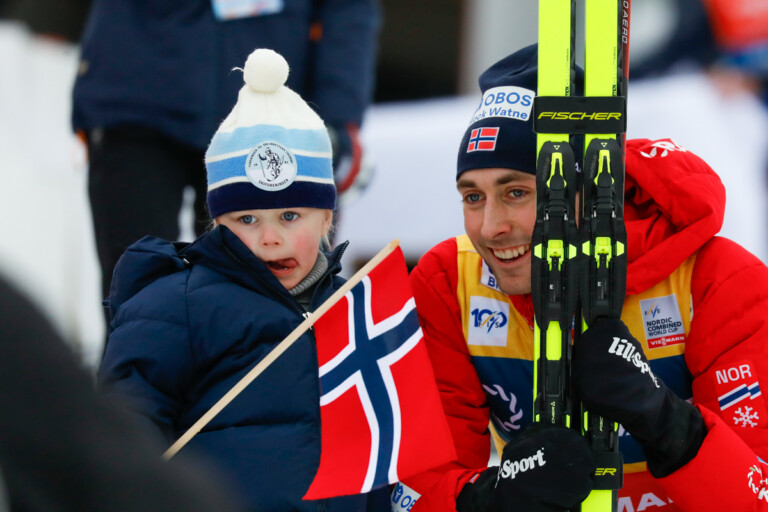 Jarl Magnus Riiber (NOR) mit Tochter Ronja