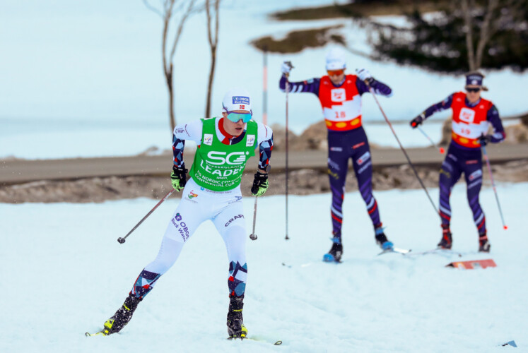 Aleksander Skoglund (NOR) ist der Gesamtsieger des COC der Nordischen Kombination in der Saison 2023-24.