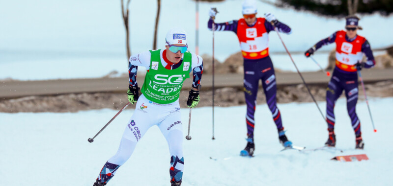 Aleksander Skoglund (NOR) ist der Gesamtsieger des COC der Nordischen Kombination in der Saison 2023-24.