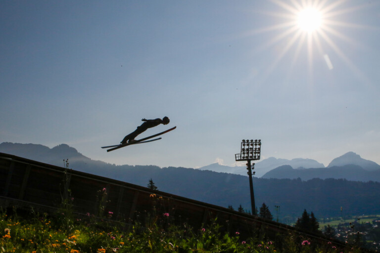 Jan Andersen (GER) war als Vorspringer im Einsatz.