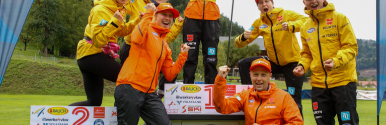 So sehen Sieger aus: Nathalie Armbruster (GER), Anne Haeckel (GER), Jenny Nowak (GER), Maria Gerboth (GER), Tim Kopp (GER), (l-r)