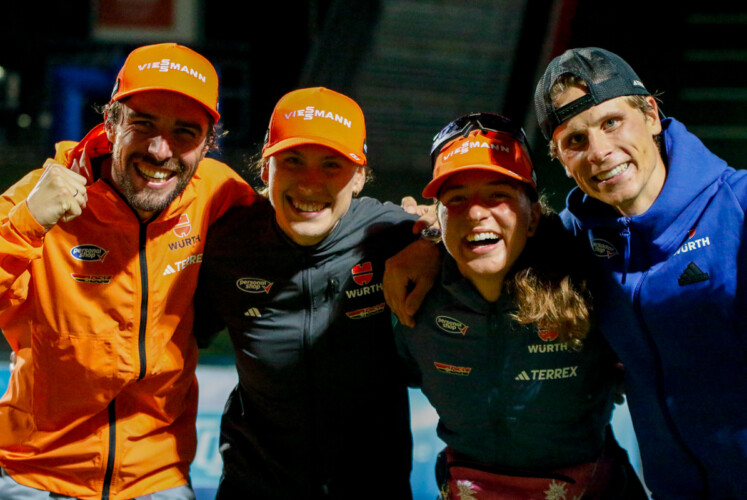 Vier DSV-Athleten auf dem Podium: Johannes Rydzek (GER), Jenny Nowak (GER), Nathalie Armbruster (GER), David Mach (GER), (l-r)
